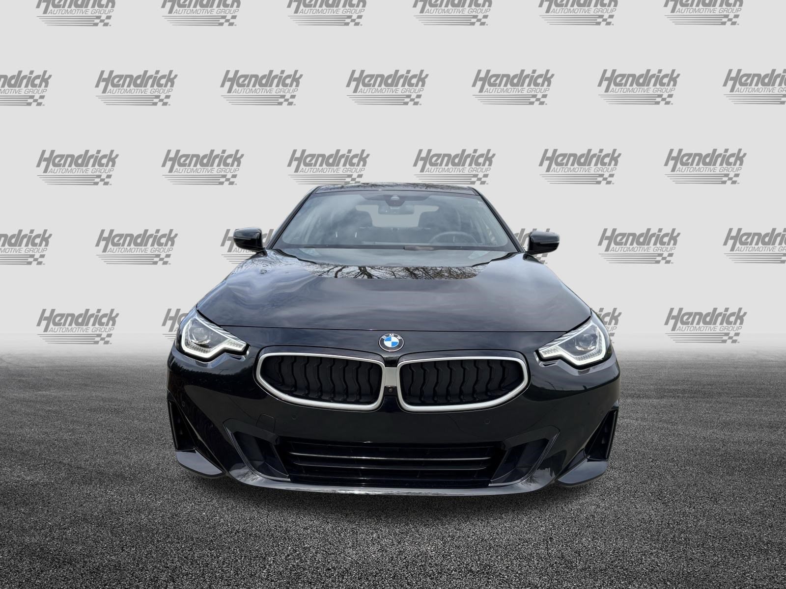 2025 BMW 2 Series 230i xDrive photo 2