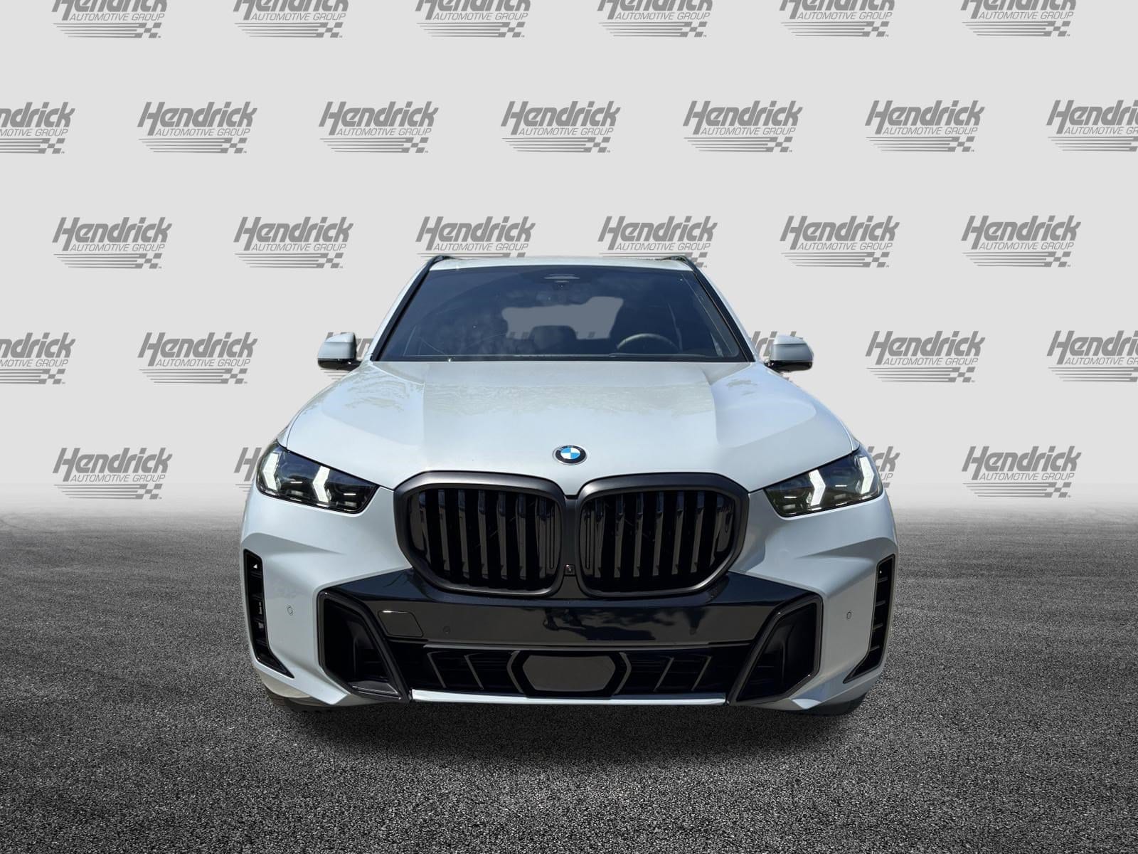 2026 BMW X5 sDrive40i photo 2