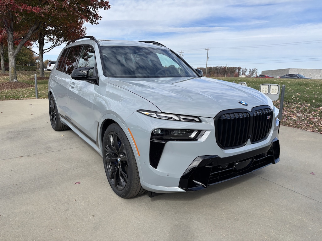 New 2026 BMW X7 M60i SUV