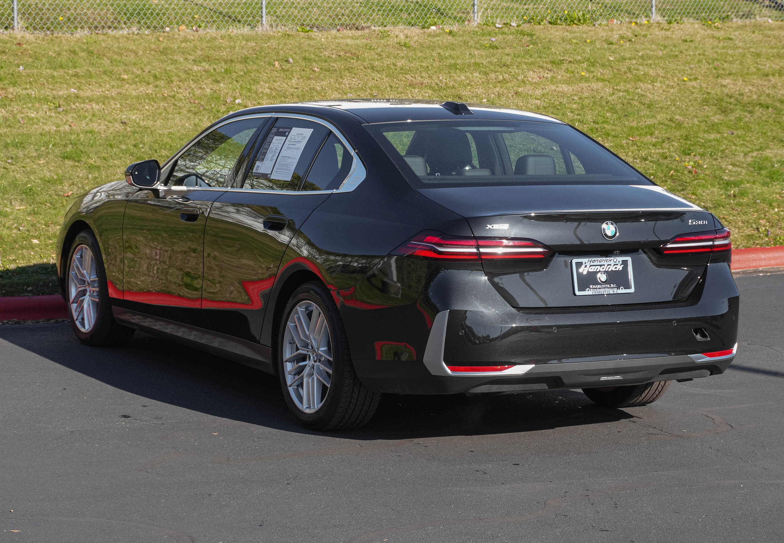 2025 BMW 5 Series 530i xDrive photo 5