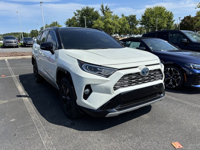2020 Toyota RAV4 Hybrid XSE SUV