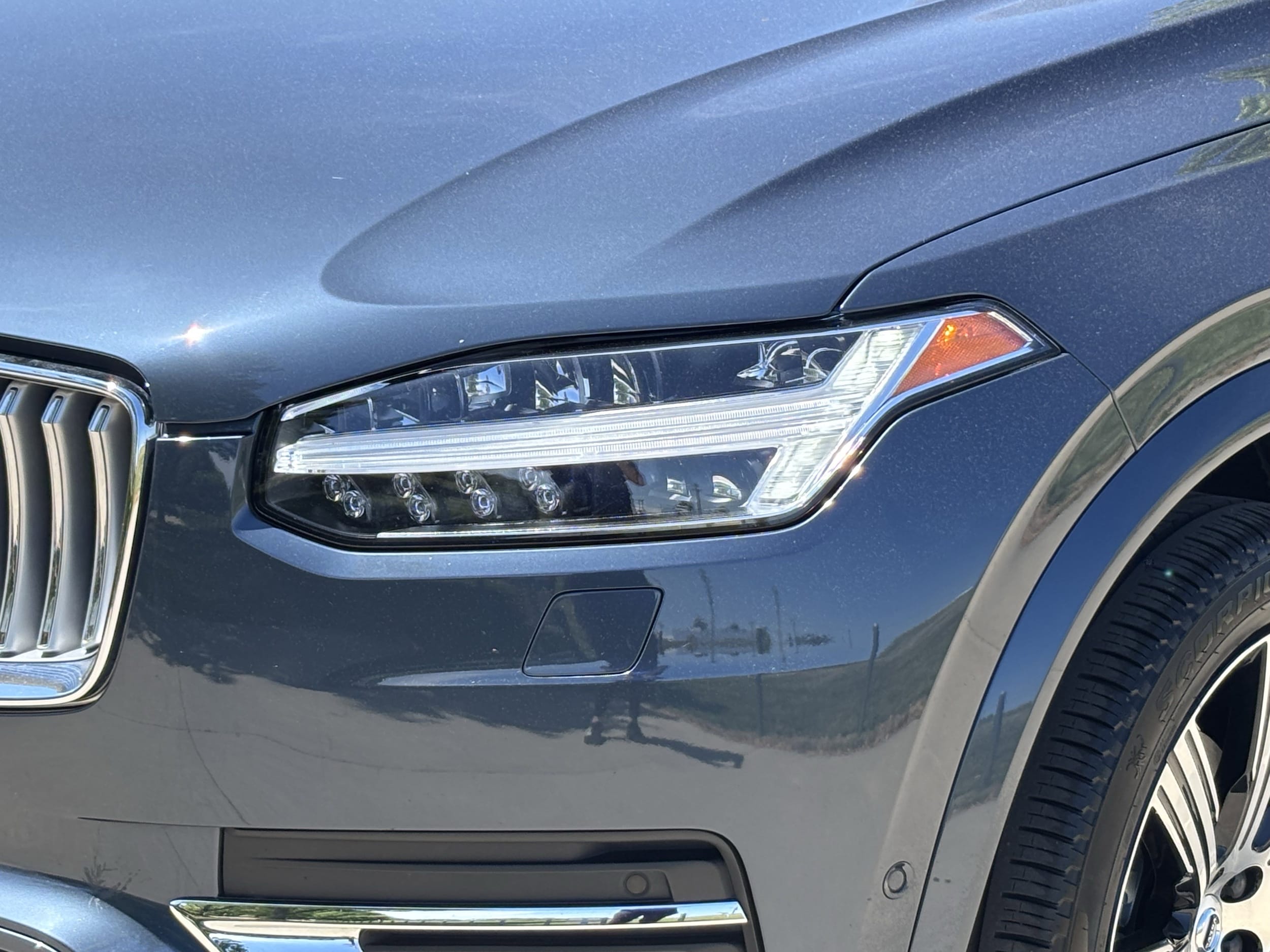 2024 Volvo XC90 Ultimate Bright Theme photo 4