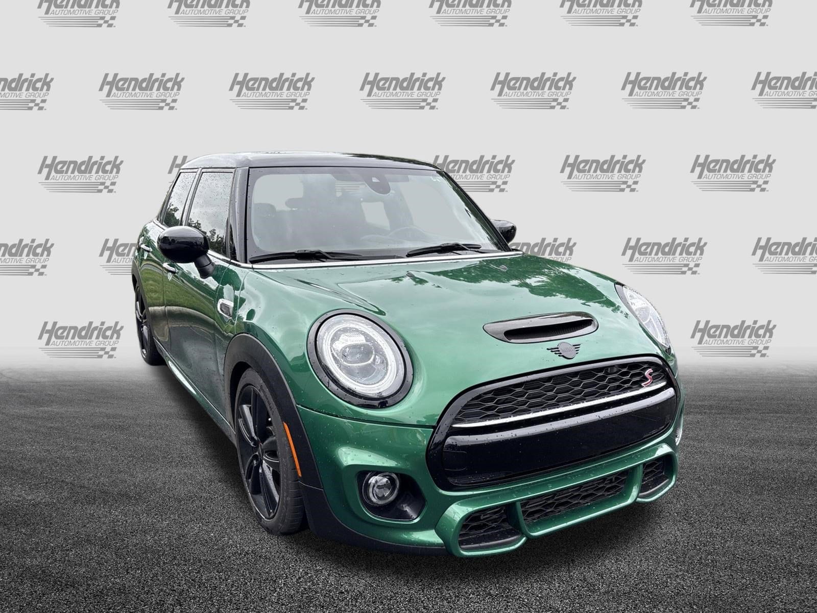 2020 MINI Hardtop 4 Door Cooper S photo 5