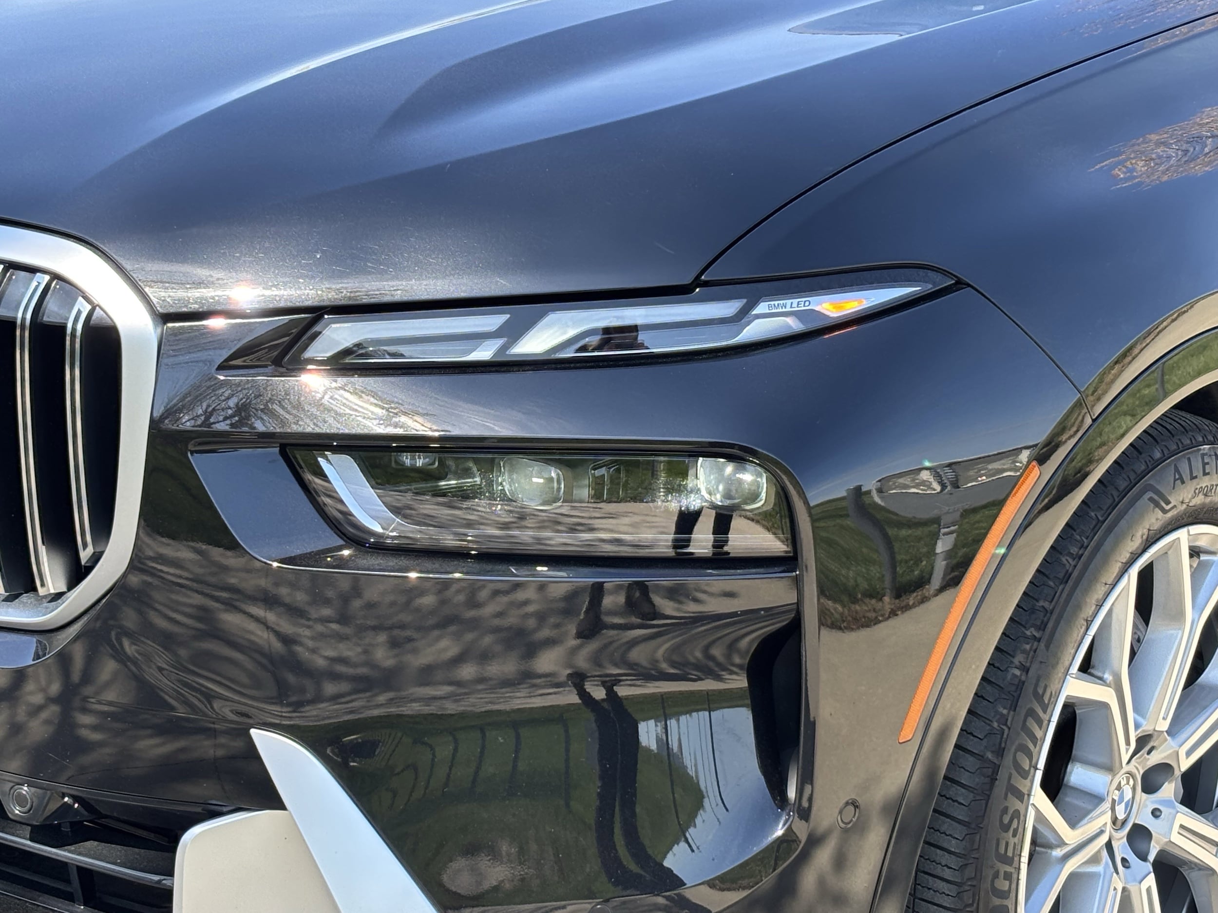 2025 BMW X7 xDrive40i photo 5