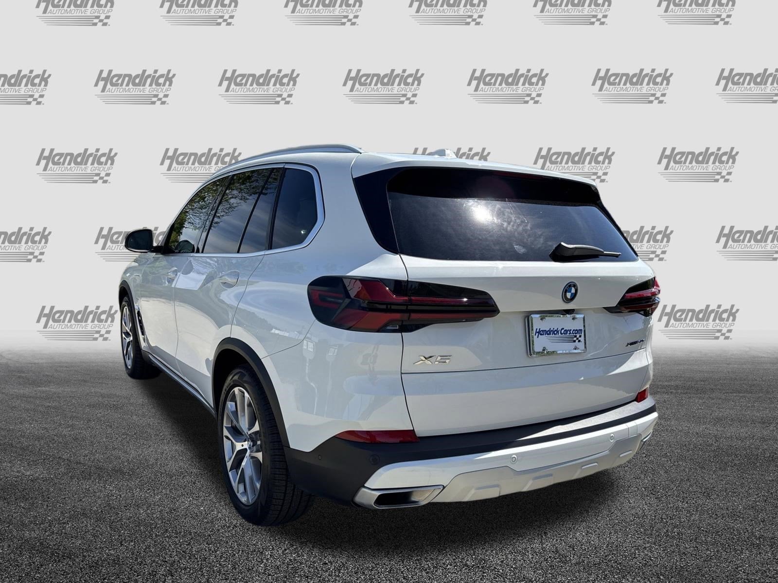 2024 BMW X5 xDrive50e photo 3