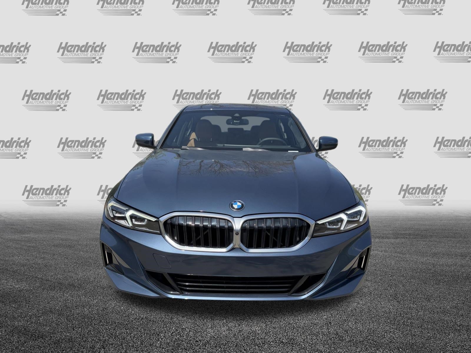 2025 BMW 3 Series 330i photo 2