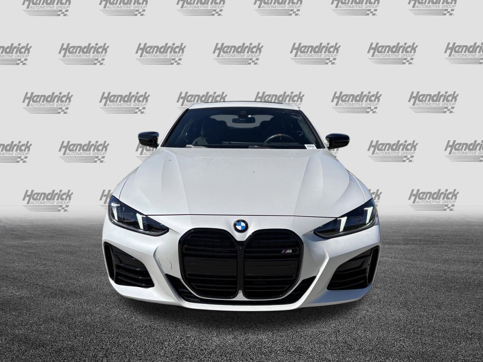 2025 BMW 4 Series M440i photo 2