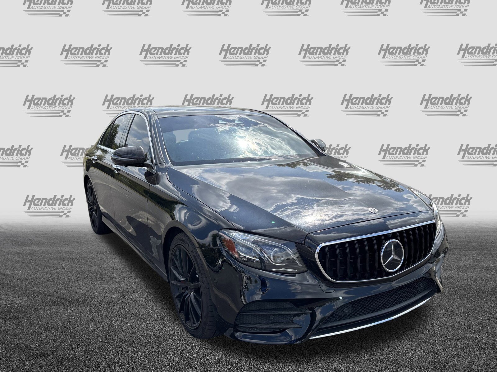 2017 Mercedes Benz E 300 photo 3