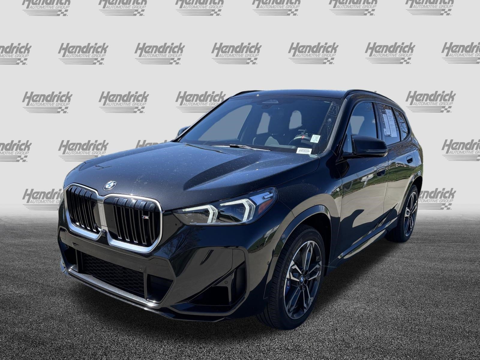 2025 BMW X1 M35i photo 4