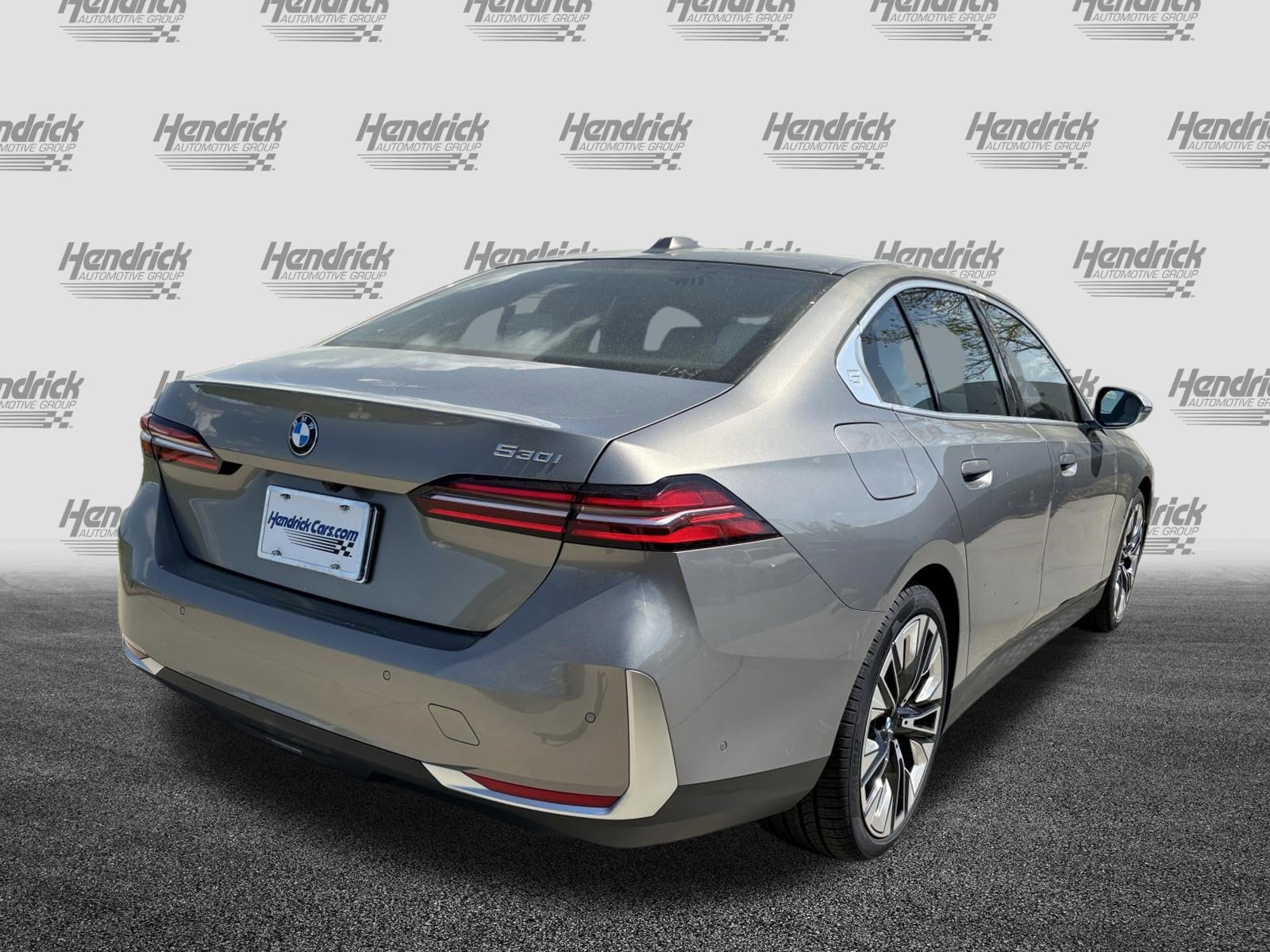 2026 BMW 5 Series 530i photo 3