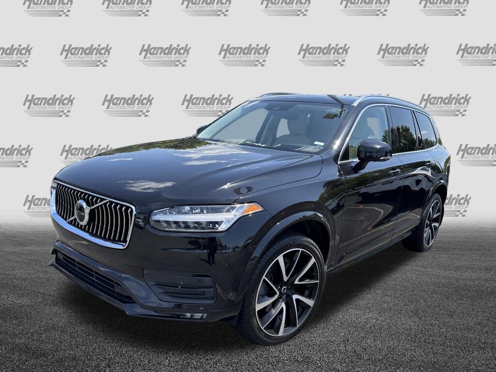 Used 2022 Volvo XC90 Momentum SUV