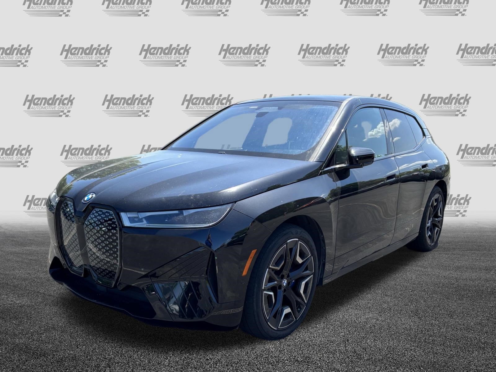 2023 BMW iX M60 photo 3