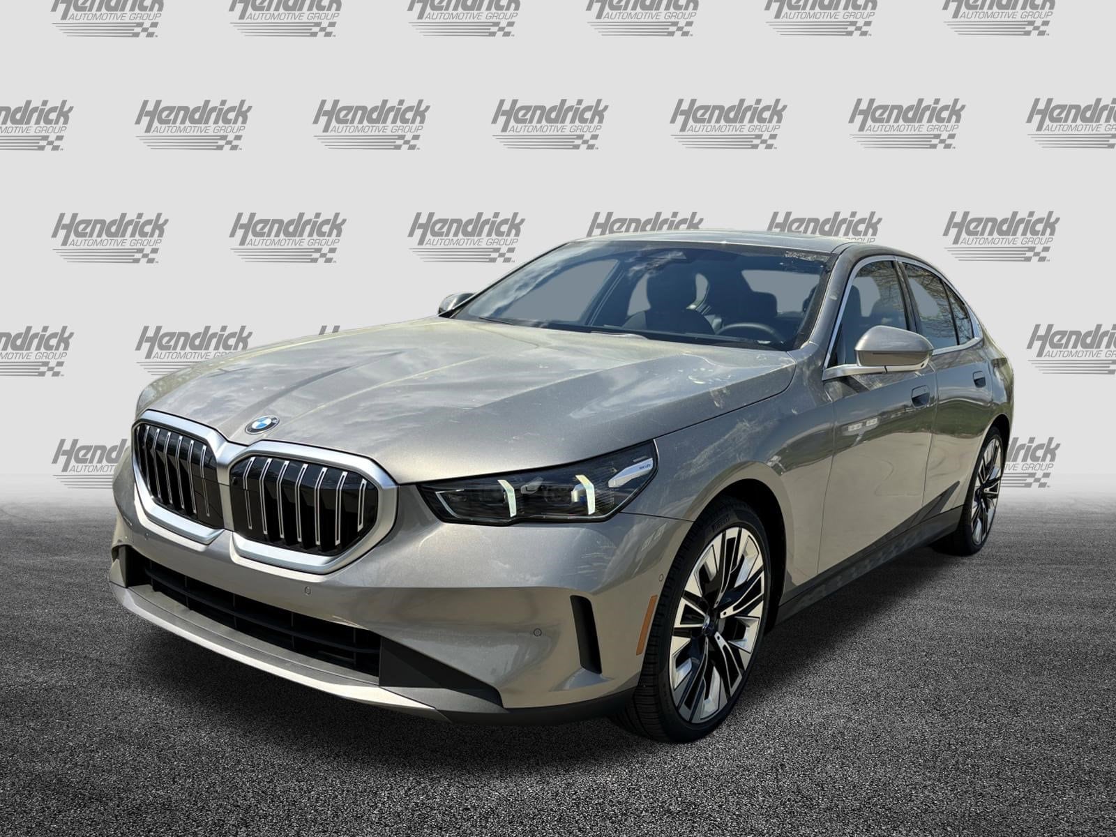 2026 BMW 5 Series 530i photo 4