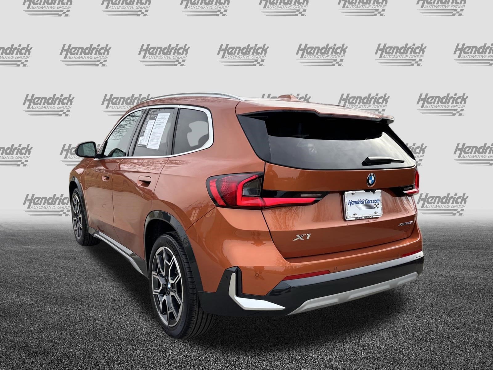 2025 BMW X1 xDrive28i photo 3