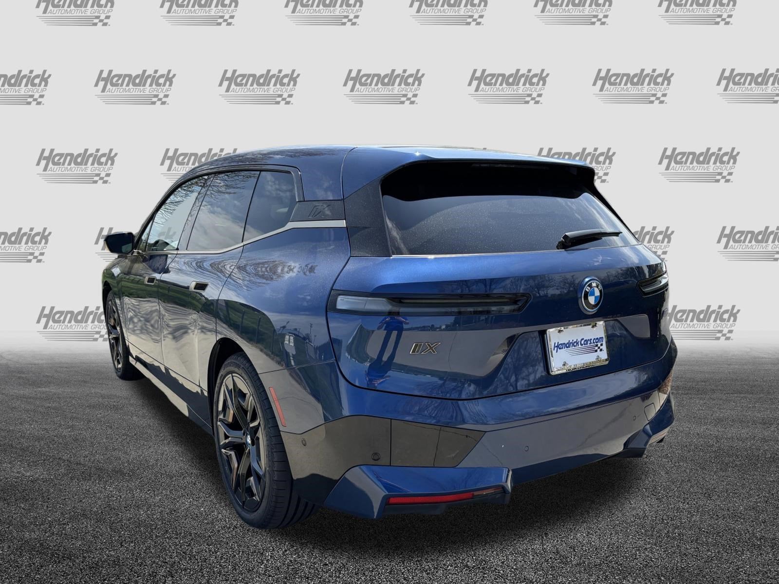 2023 BMW iX M60 photo 3