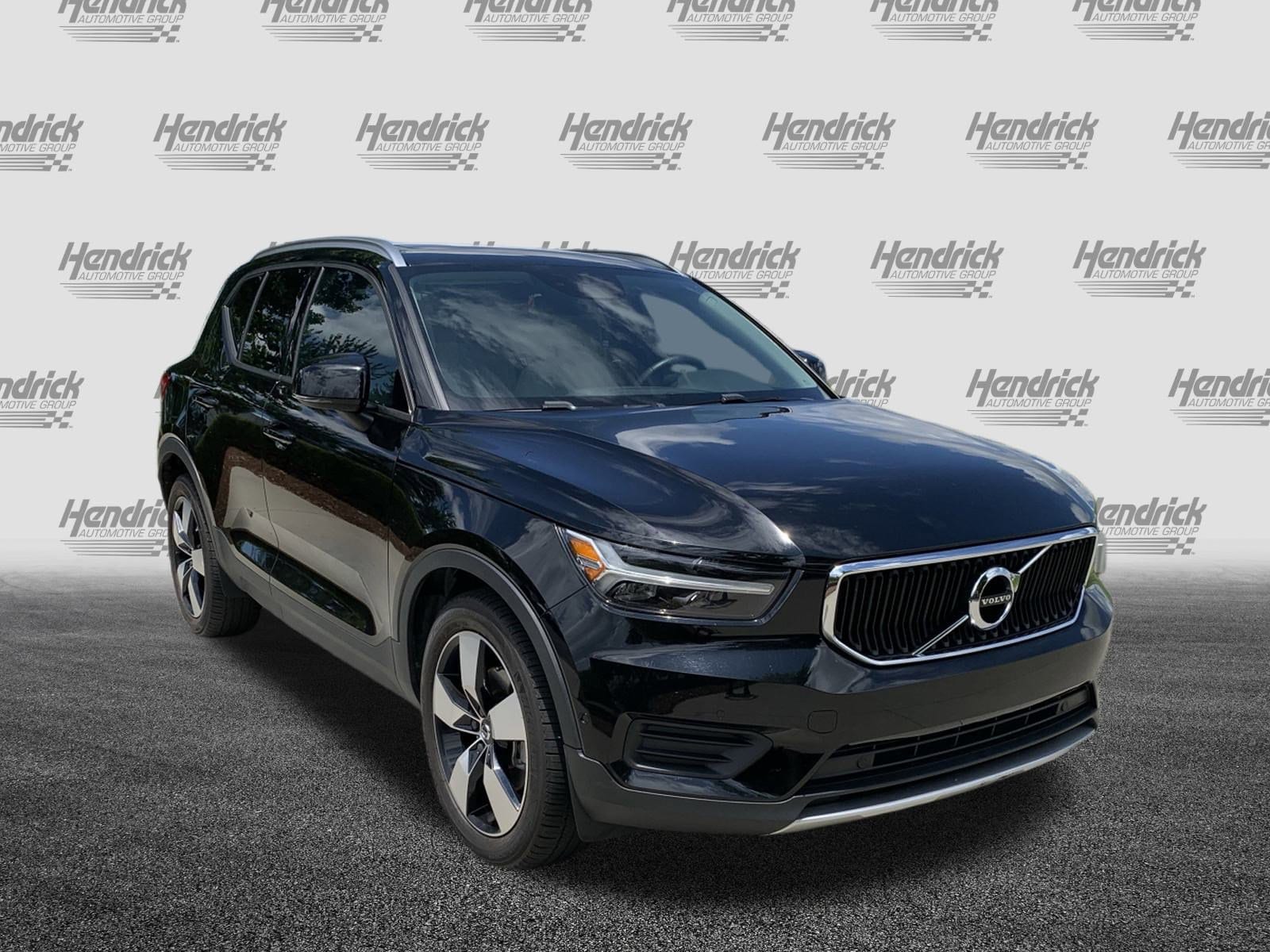 Used 2019 Volvo XC40 Momentum with VIN YV4AC2HK8K2054616 for sale in Charlotte, NC