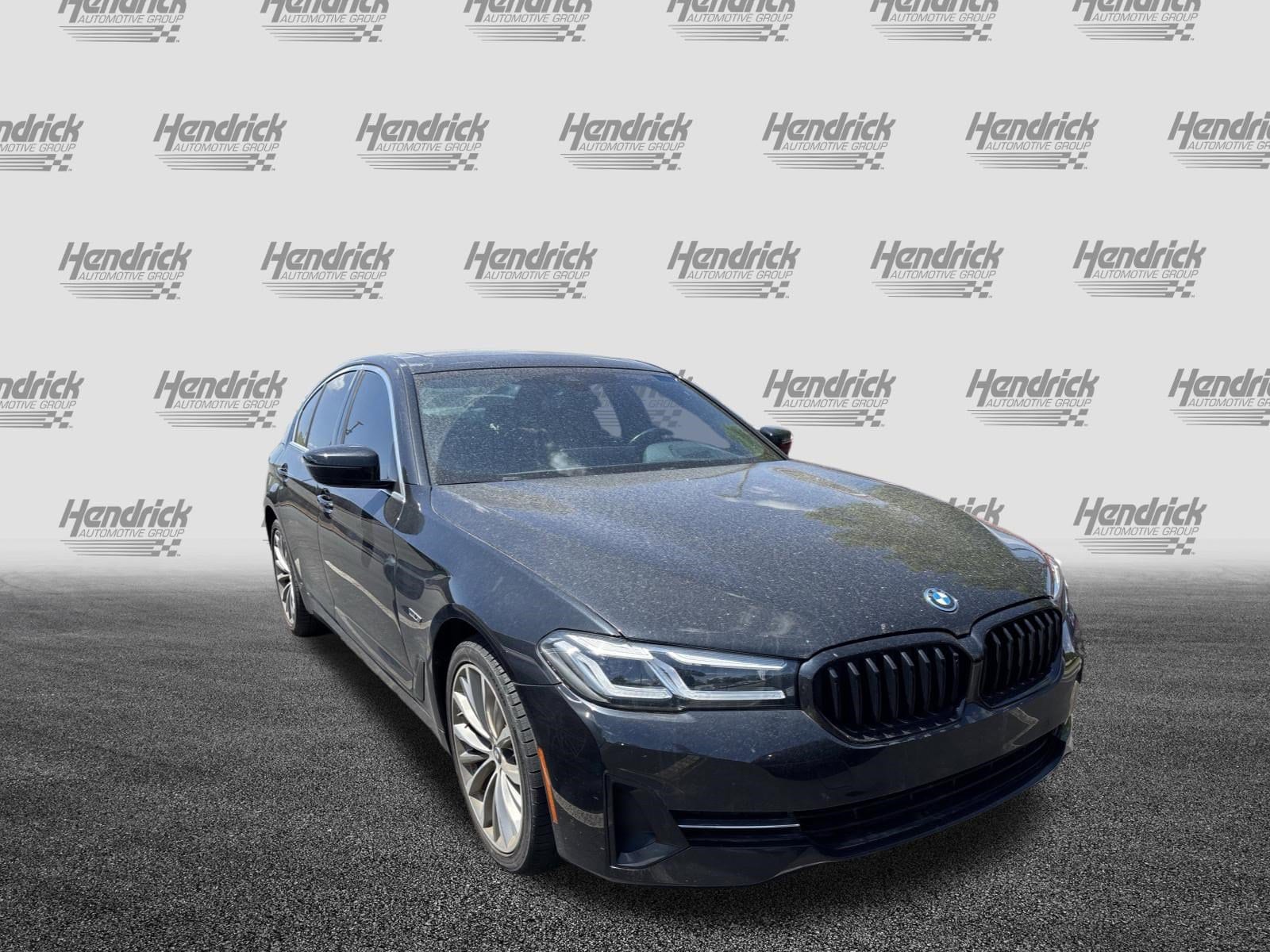 2023 BMW 5 Series 530e photo 2