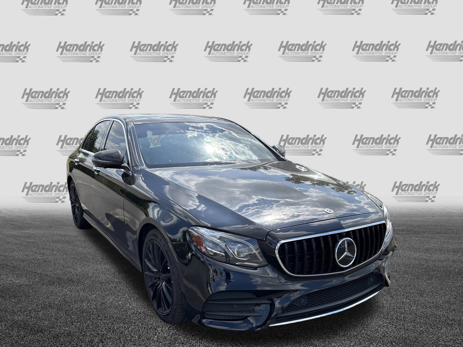 2017 Mercedes Benz E 300 photo 2