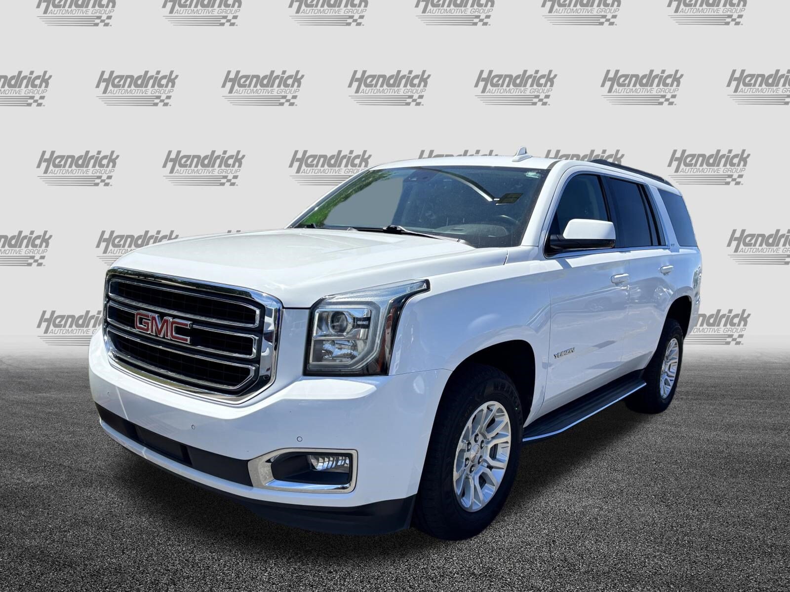 2020 GMC Yukon SLT photo 3