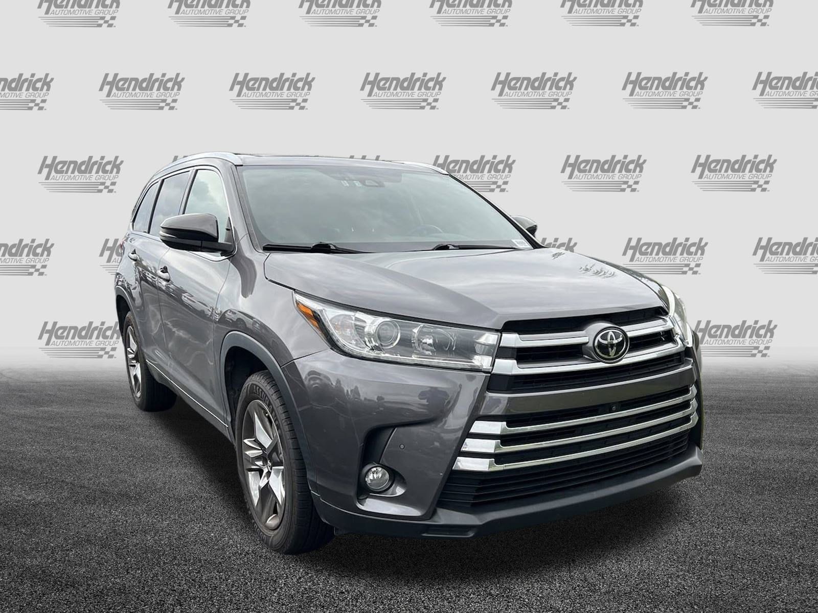 Used 2018 Toyota Highlander Limited with VIN 5TDYZRFH3JS239051 for sale in Charlotte, NC