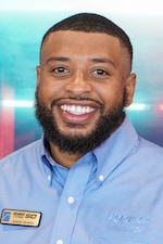 Staff member Isaiah Hicklin from ID_e454e69fe6ce