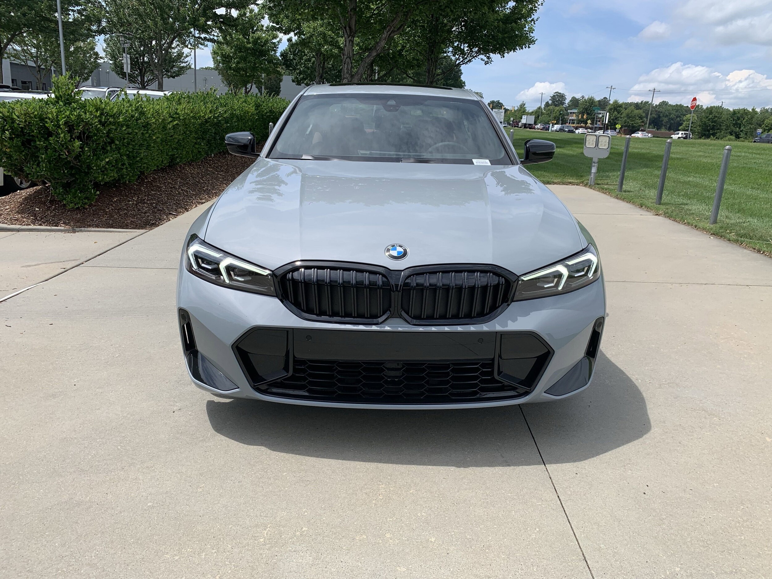 2025 Bmw 330i photo 3