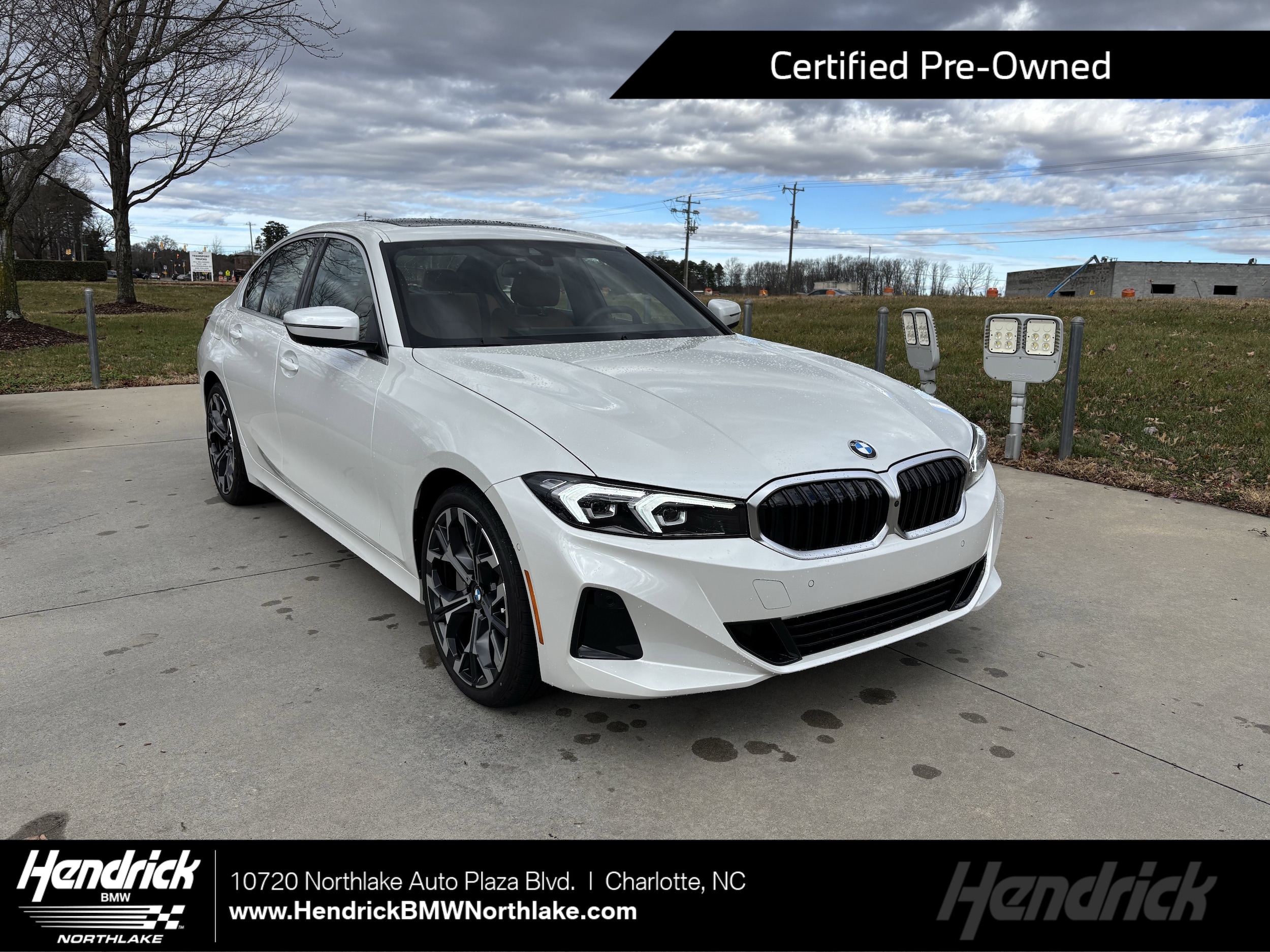 2025 BMW 3 Series 330i's photo