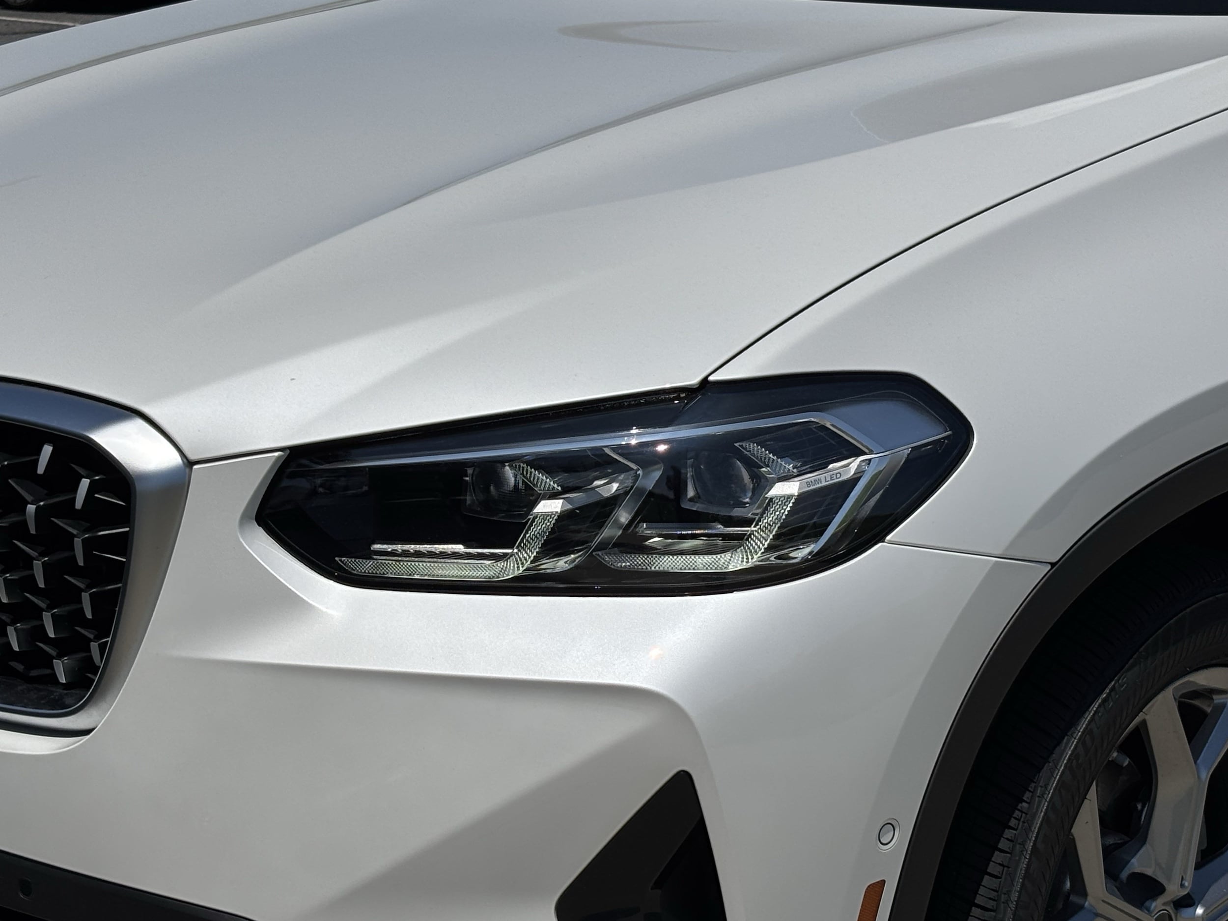 2025 BMW X4 XDrive30i