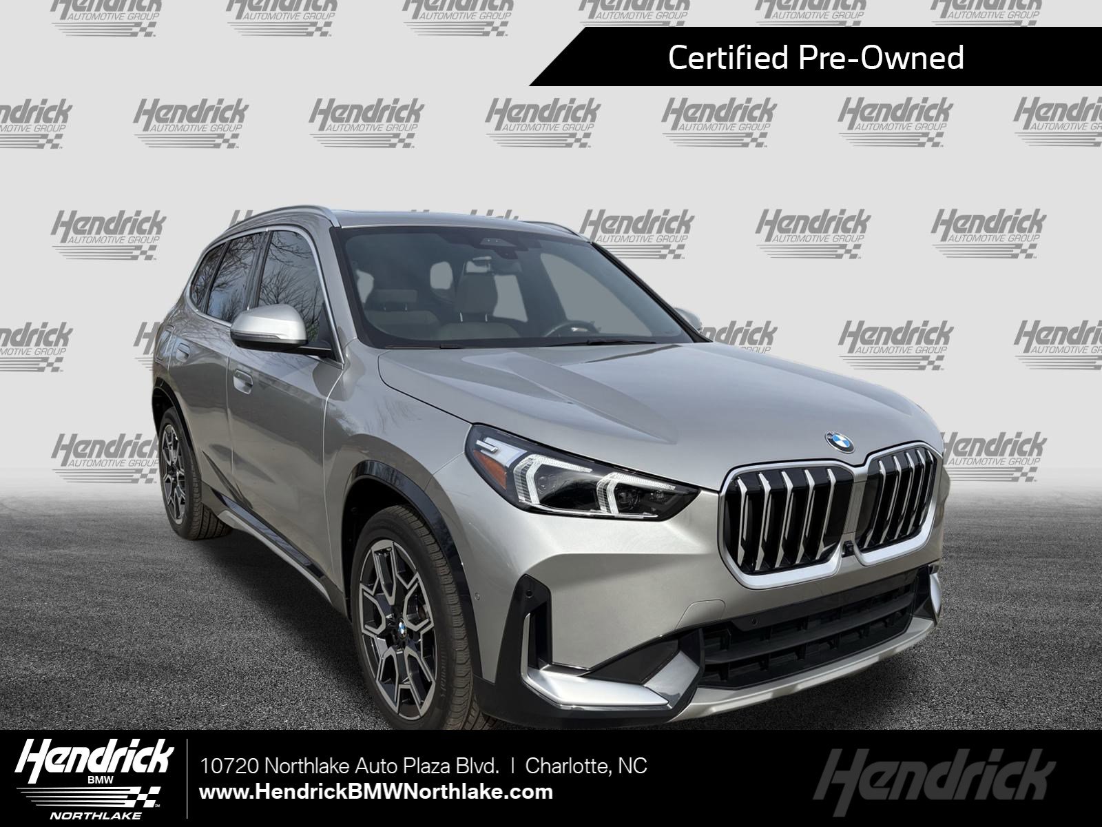 2025 BMW X1 28i's photo