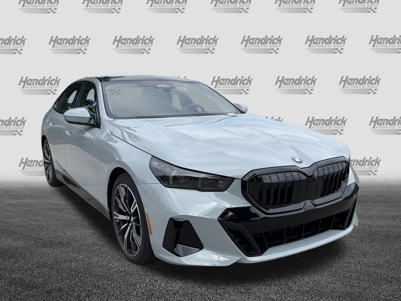 2026 Bmw 530i photo 2