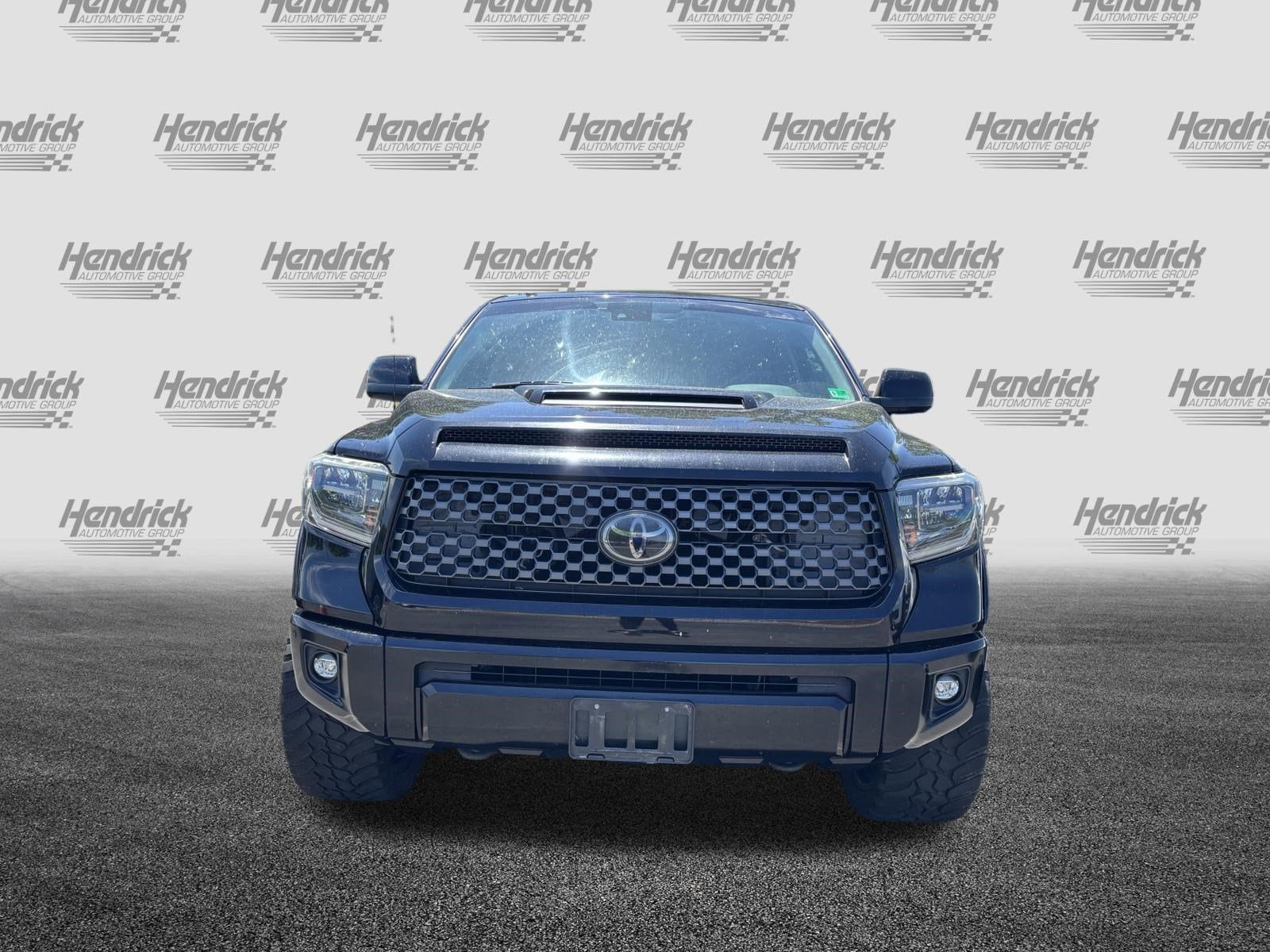 2018 Toyota Tundra 4WD SR5 photo 6