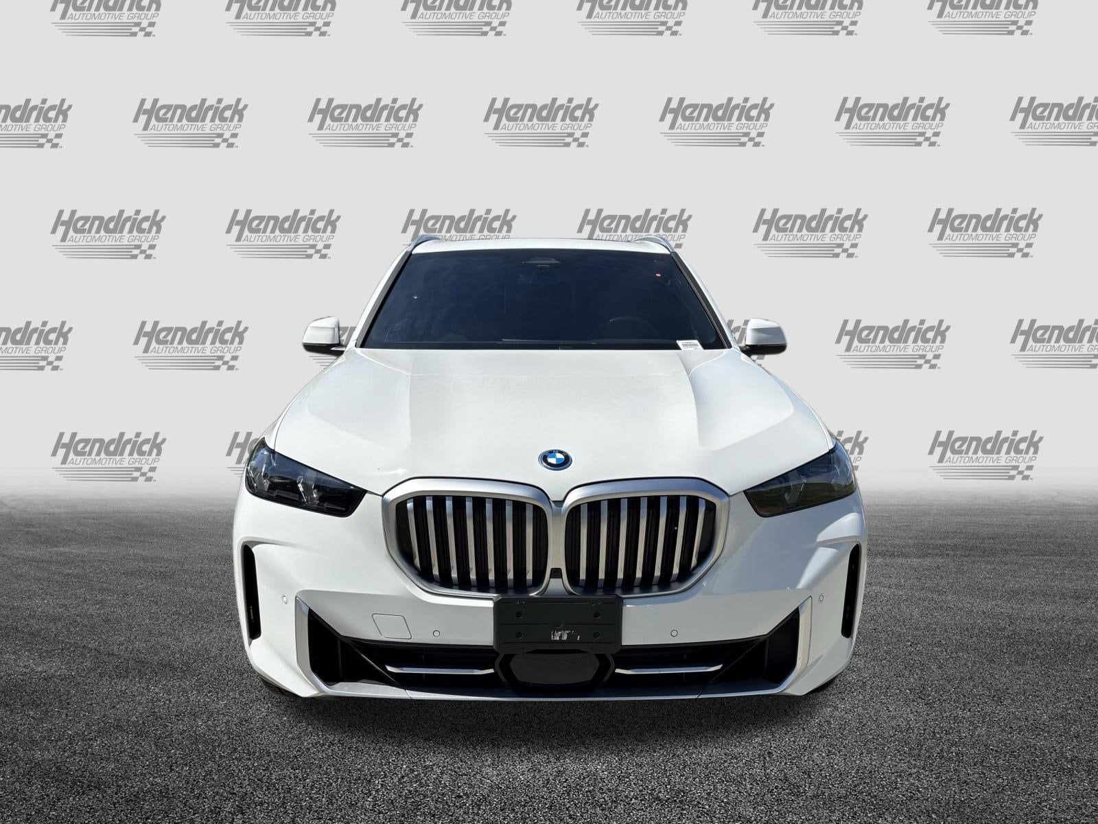 2024 BMW X5 xDrive50e photo 2