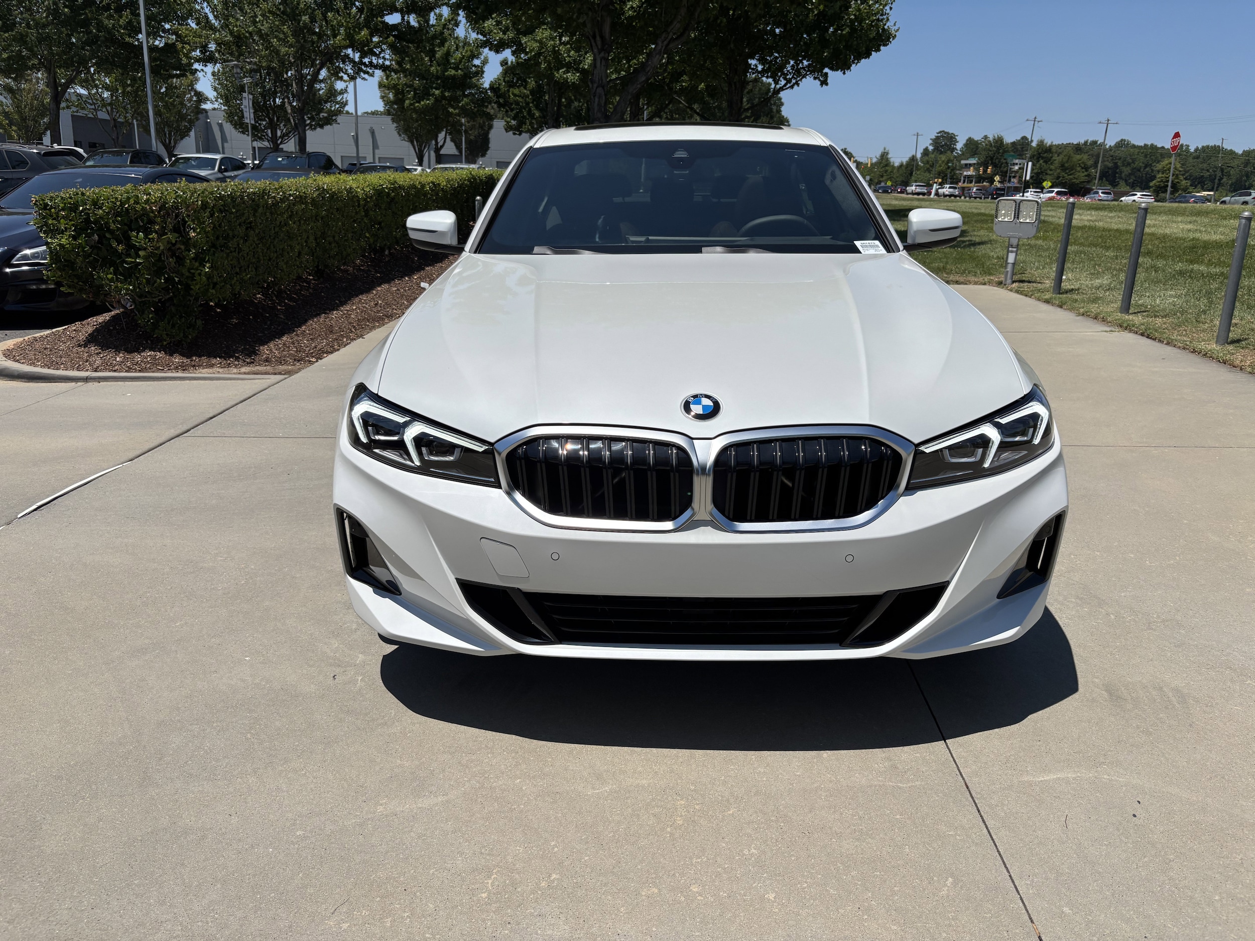 2025 BMW 3 Series 330i photo 2