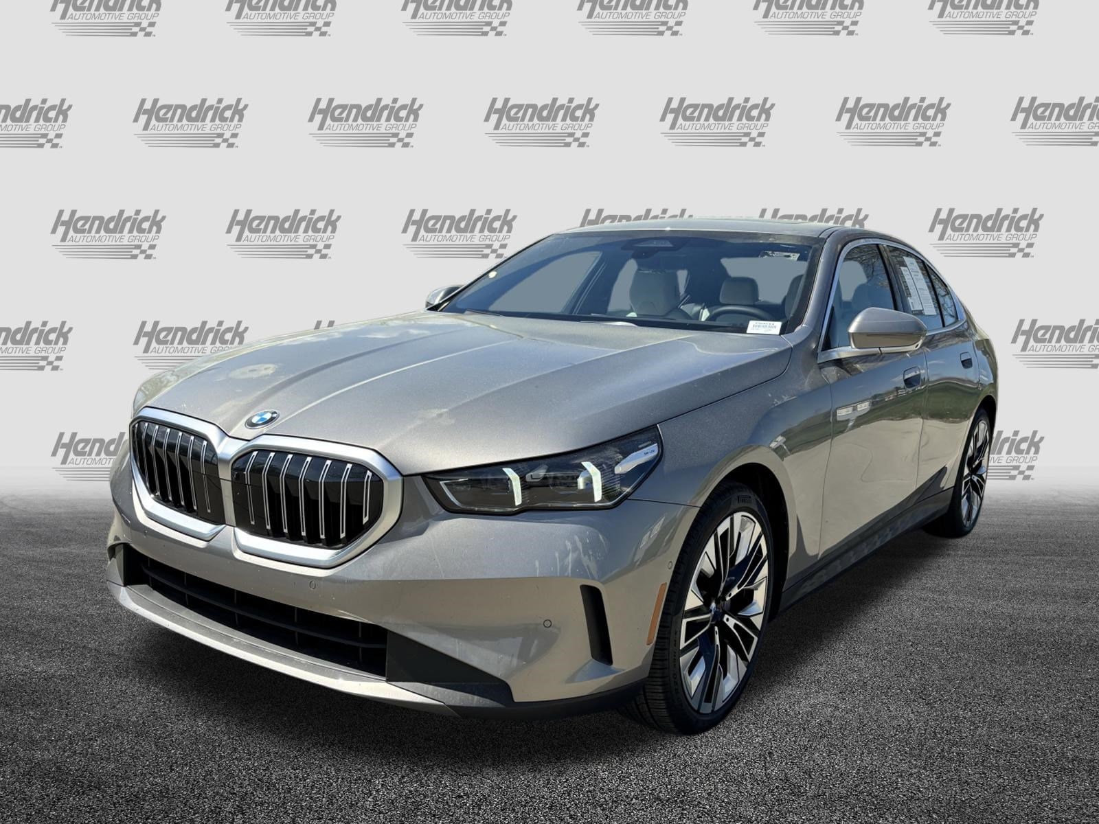 2026 BMW 5 Series 530i photo 4