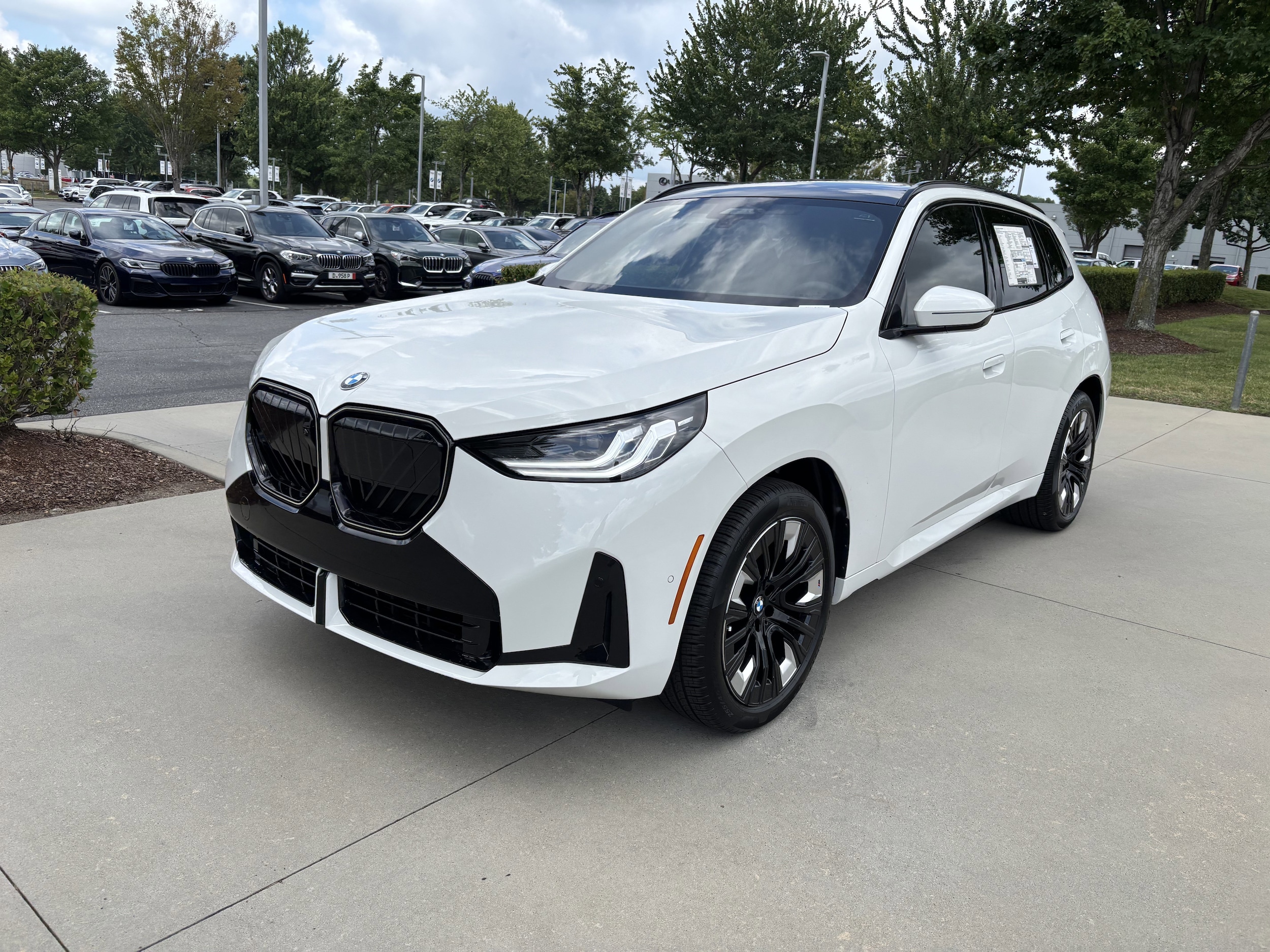 2025 BMW X3 30 xDrive photo 4