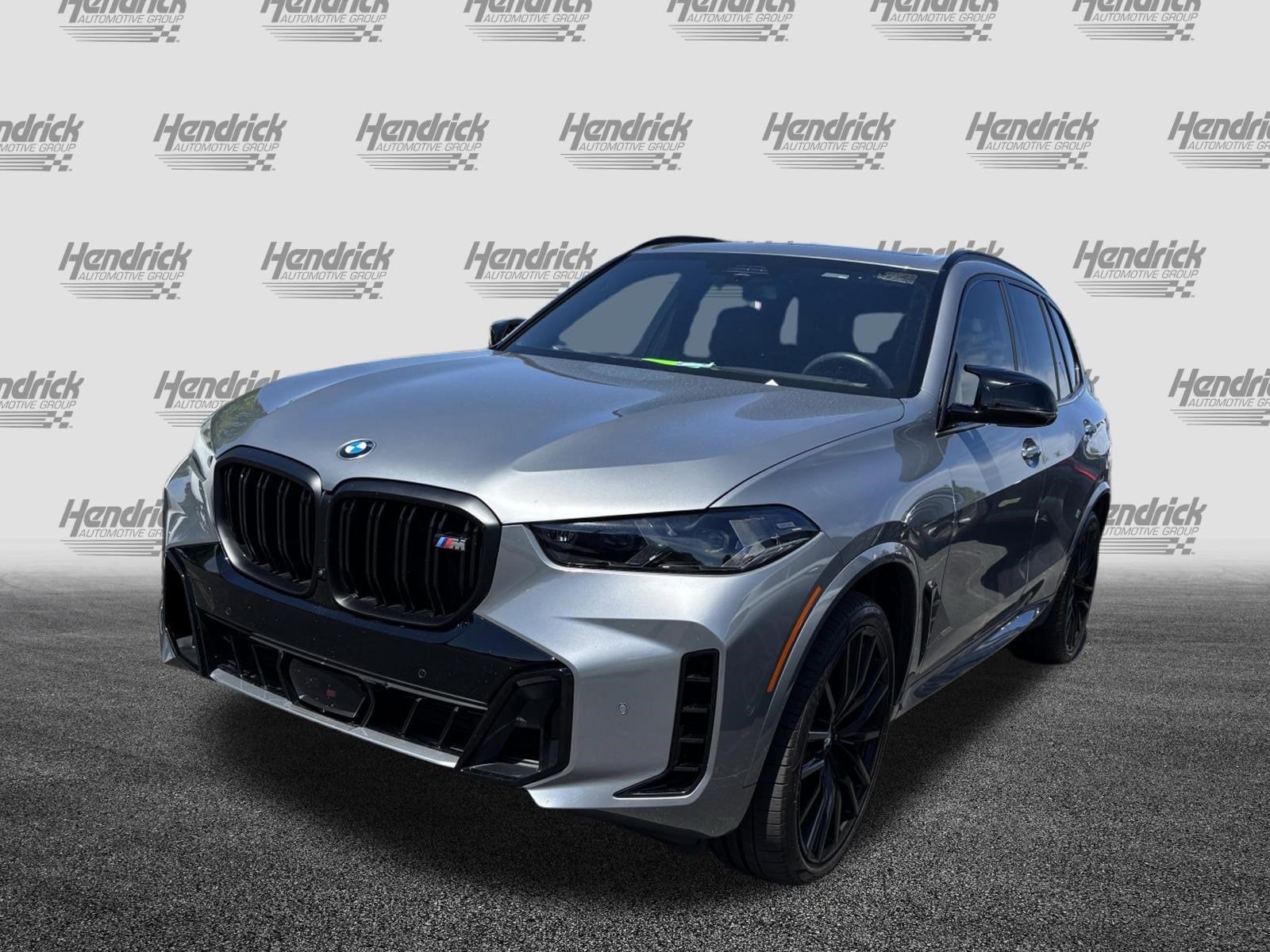 2024 BMW X5 M60i photo 3