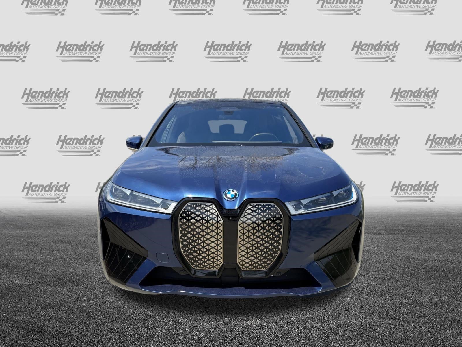 2023 BMW iX M60 photo 2