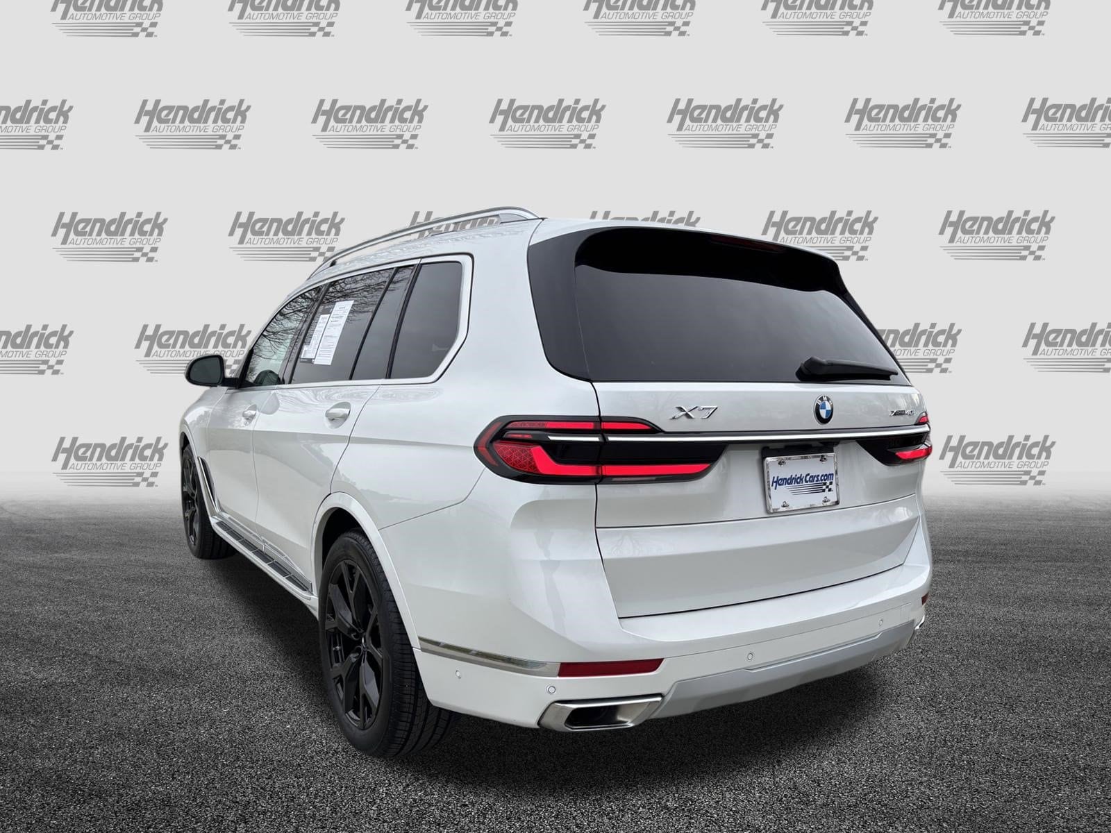 2026 BMW X7 xDrive40i photo 3