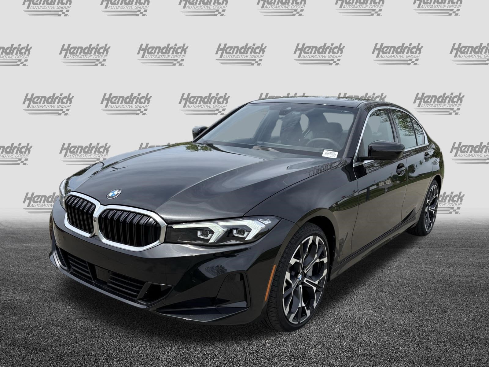 2025 BMW 3 Series 330i photo 4