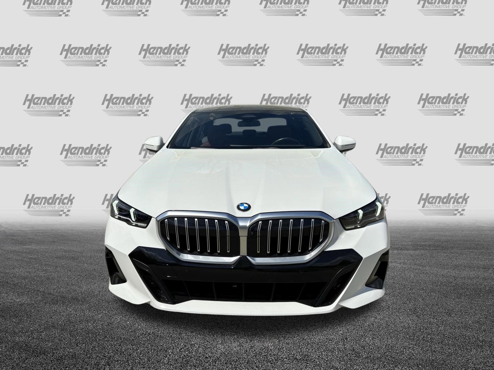 2024 BMW 5 Series 530i photo 2