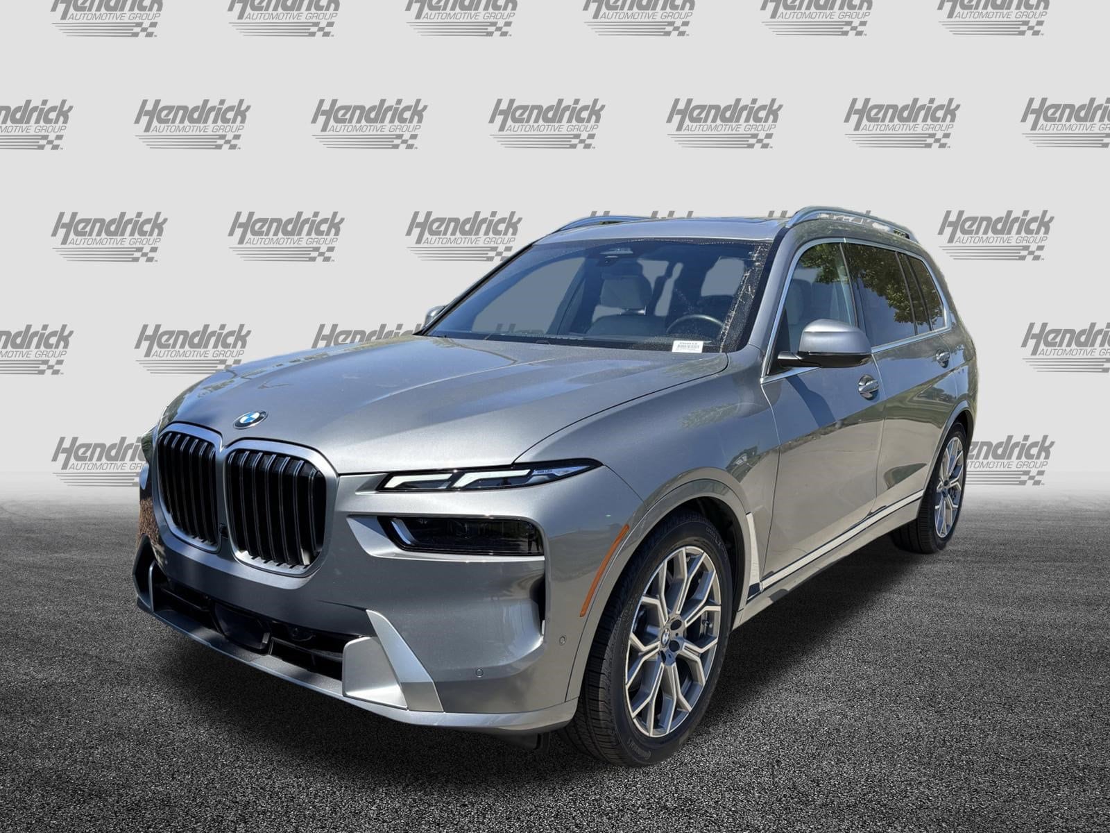 2025 BMW X7 xDrive40i photo 4