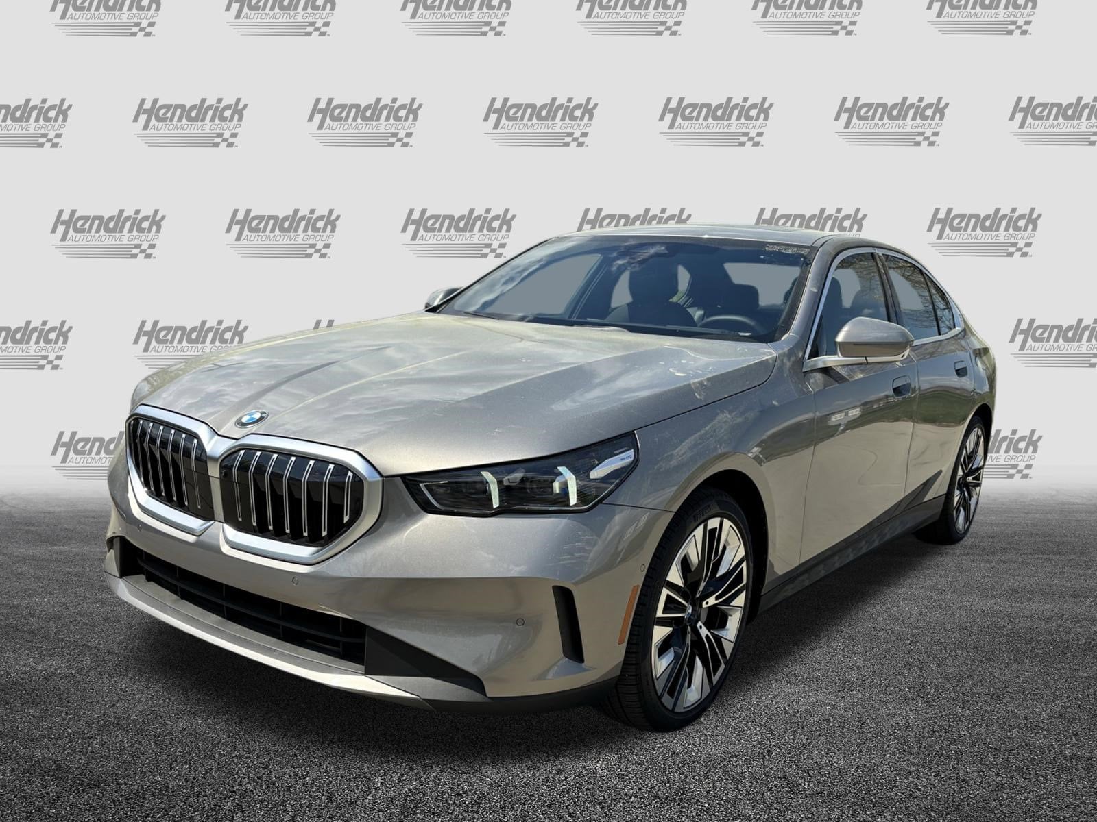 2026 BMW 5 Series 530i photo 5