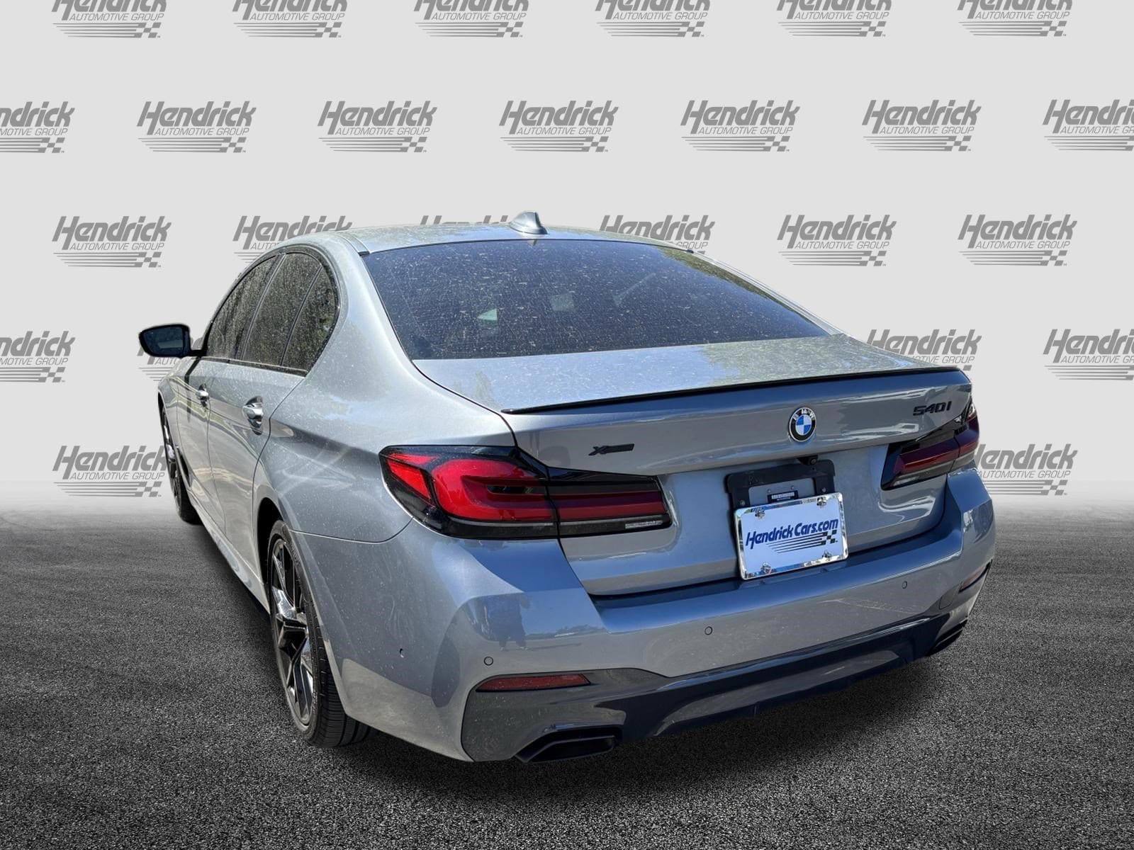 2023 BMW 5 Series 540i xDrive photo 3