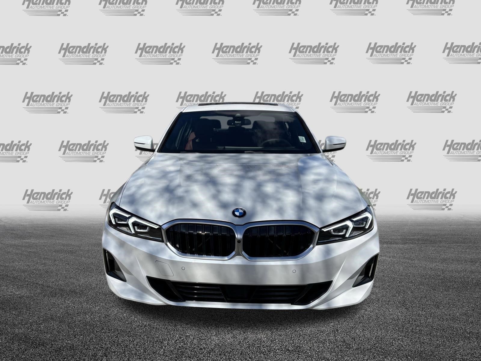 2025 BMW 3 Series 330i photo 2