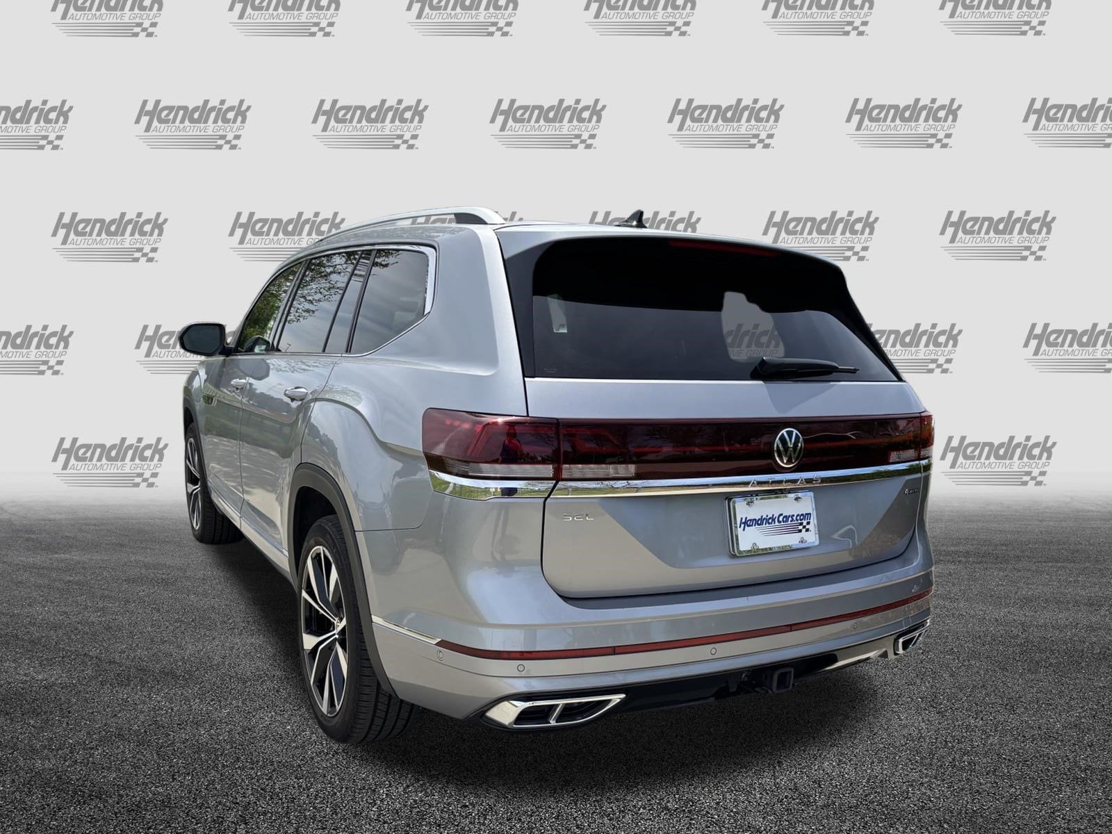 2025 Volkswagen Atlas 2.0T SEL Premium R-Line 4MOTION photo 6