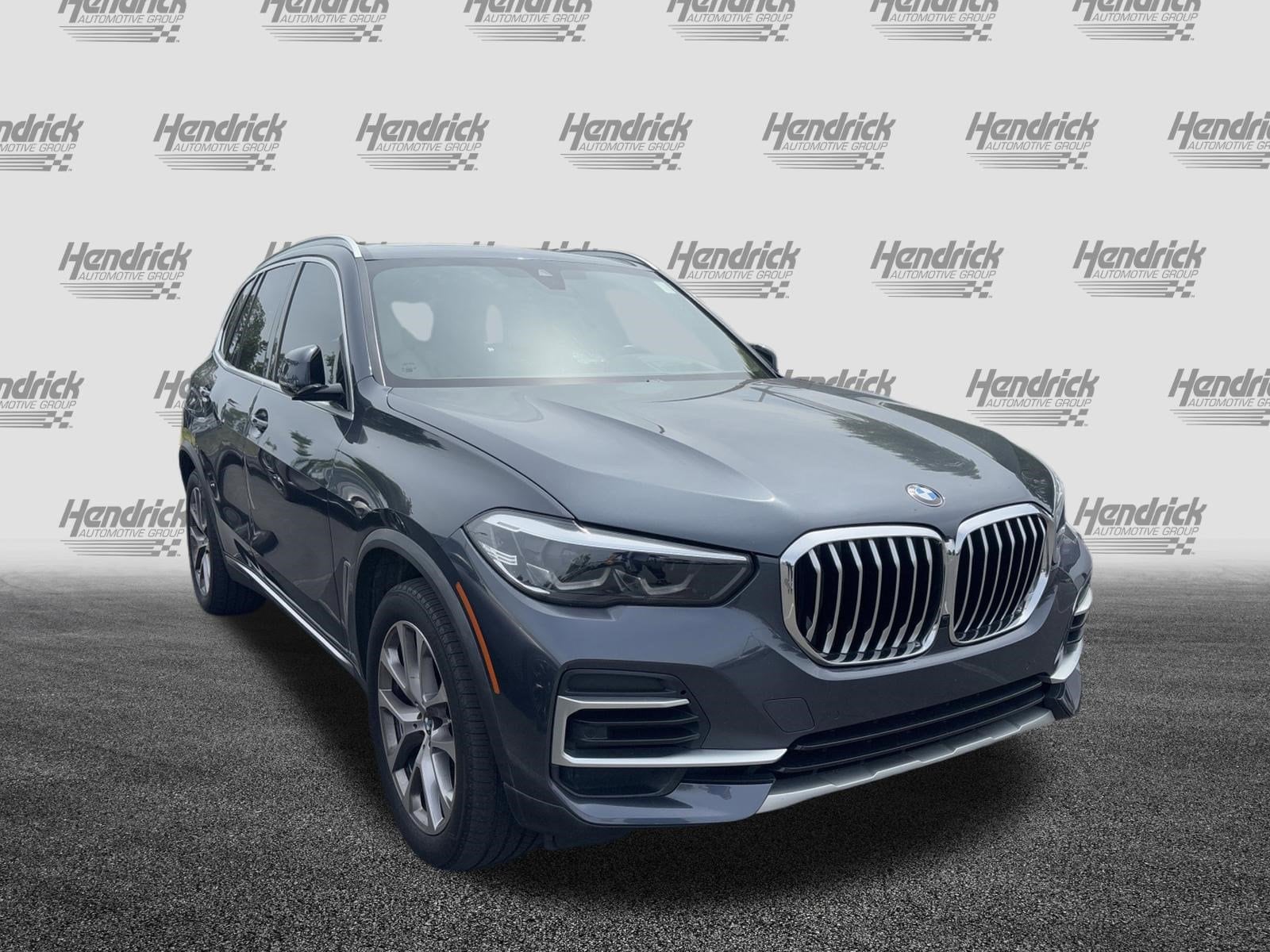 2022 BMW X5 sDrive40i photo 2