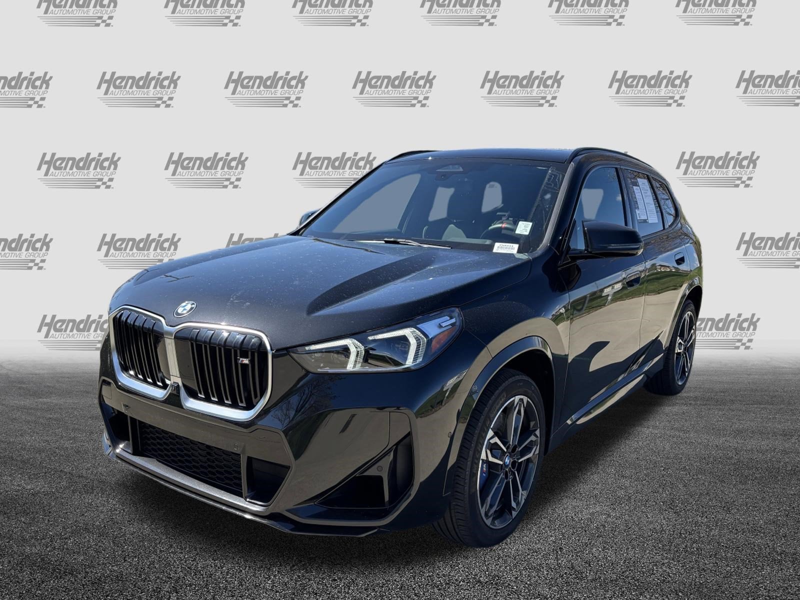 2025 BMW X1 M35i photo 6
