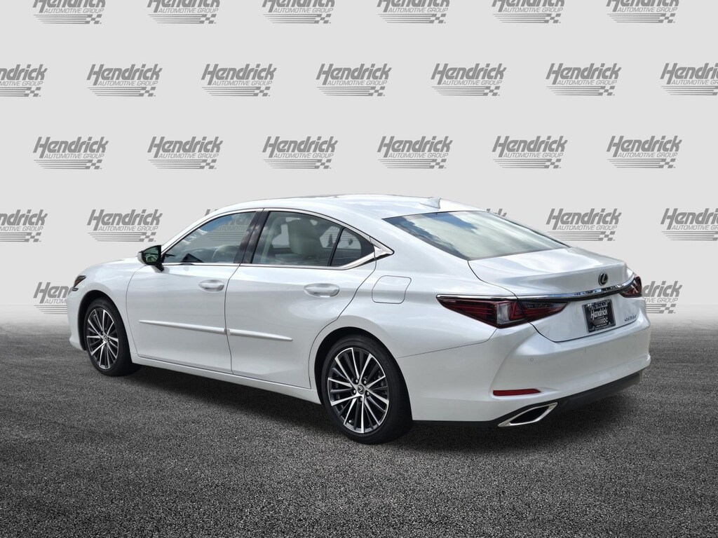 Used 2025 Lexus ES 350 Sedan