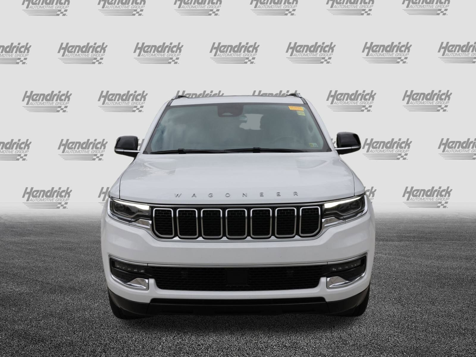 2023 Jeep Wagoneer L photo 3