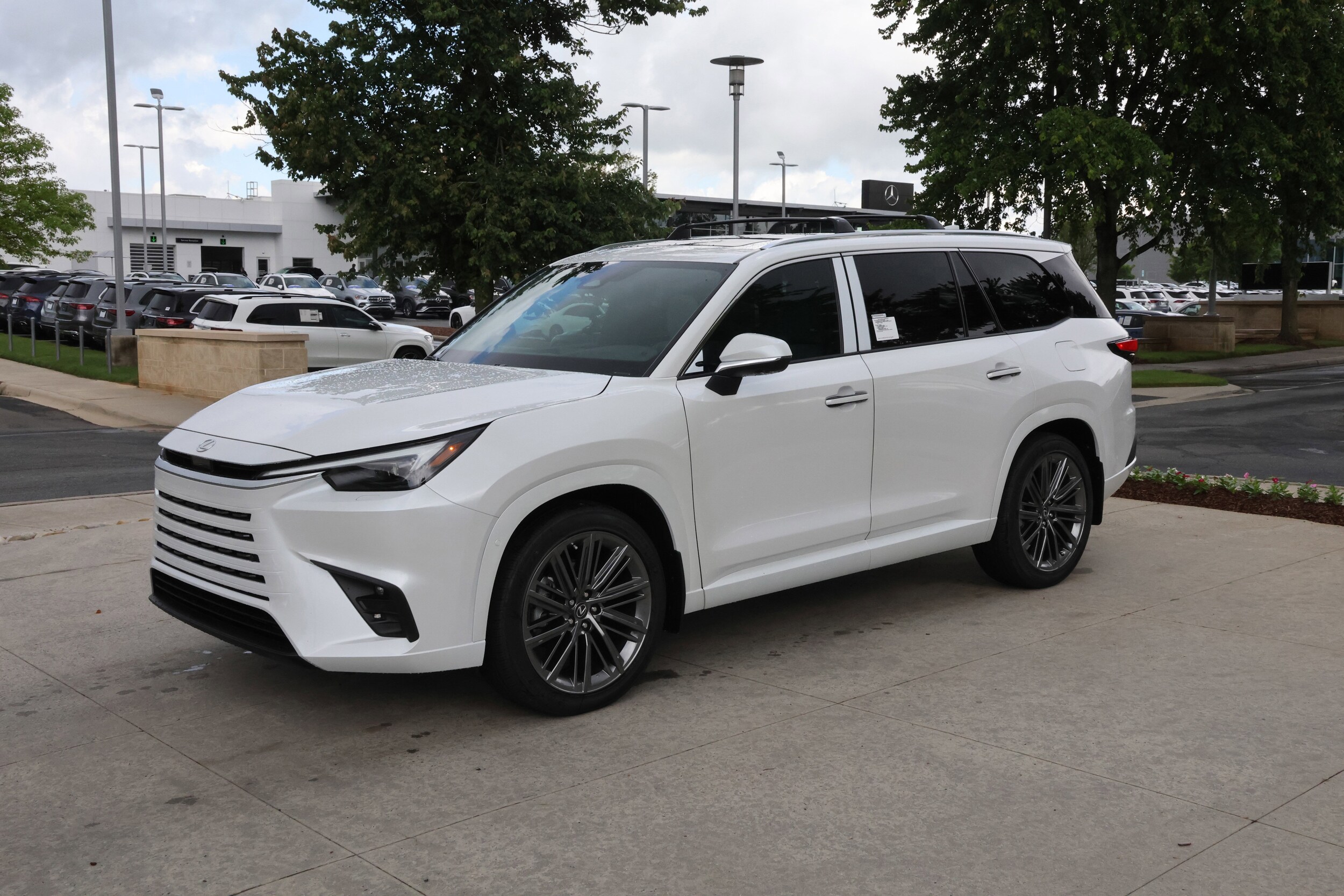 2026 Lexus TX 350 Luxury photo 3